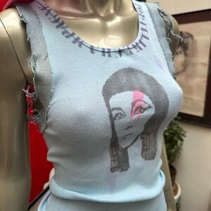 ⚡️ELIZABETH TAYLOR distressed Pop It Like Champagne ripped jeans sleeves M